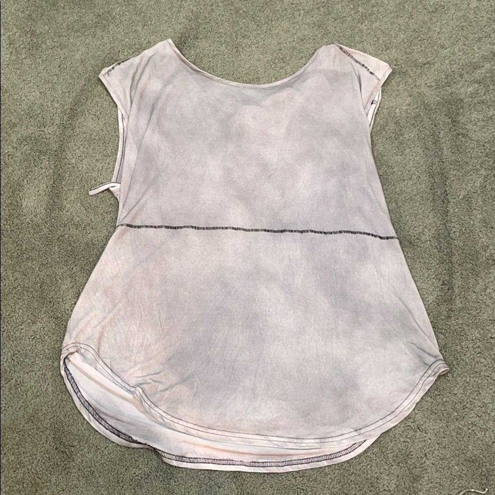 Cute gray top